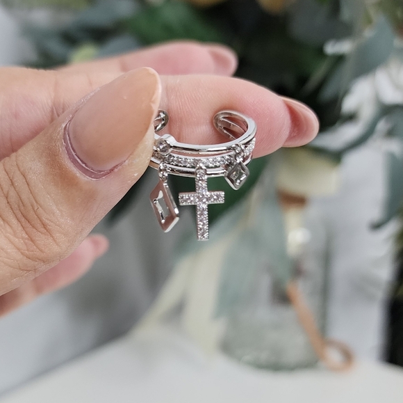 NEW‼️Adjustable Elegant Charm Ring+Gift Box 🎁 - Picture 4 of 5